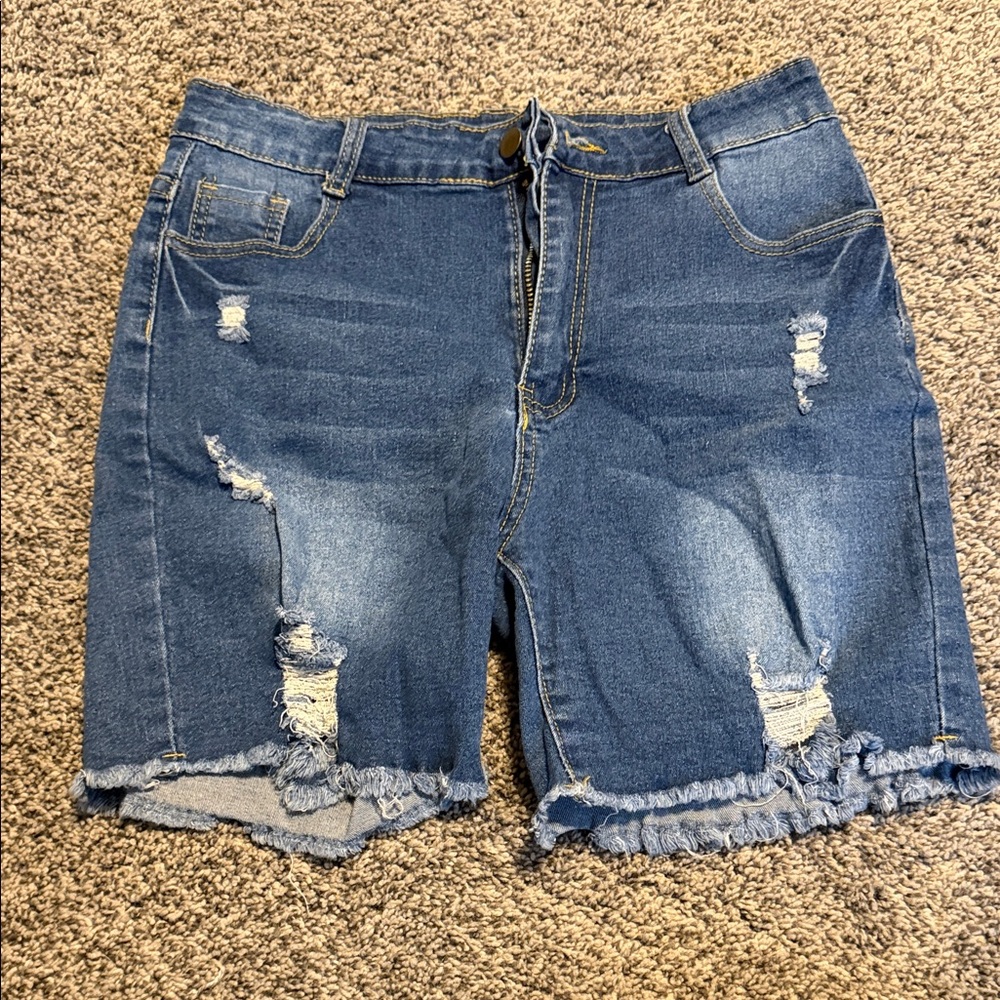 SHEIN Frayed Hem Blue Jean Shorts